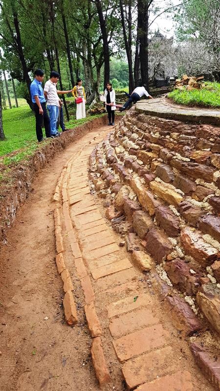 Phát lộ kiến trúc nguyên gốc cụm lăng vua Đồng Khánh ảnh 1