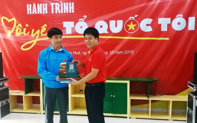 Hành trình 'Tôi yêu Tổ quốc tôi' 2019 đến Huế ảnh 2