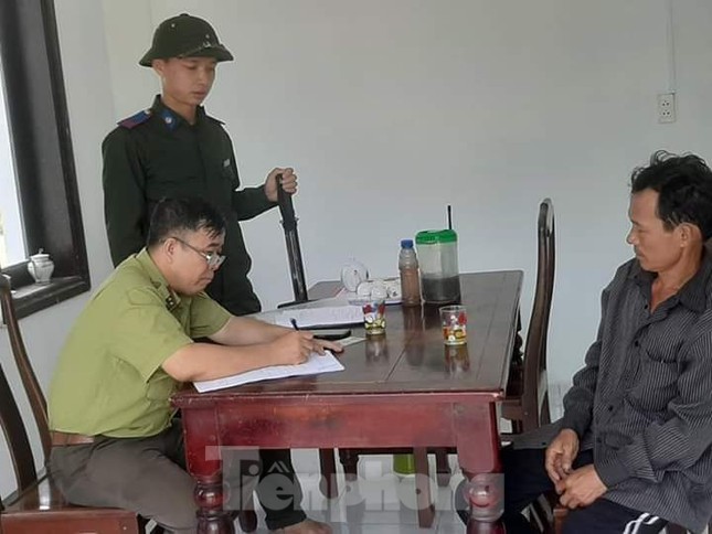 Thả hàng chục cá thể chim Gầm Ghì lưng nâu săn bẫy trái phép về môi trường tự nhiên ảnh 2