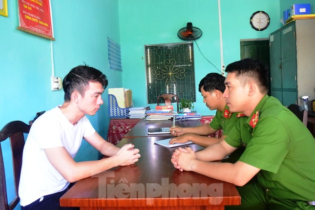 Bao nguyên nhà nghỉ mừng sinh nhật vợ, mở luôn tiệc ma túy tập thể ảnh 2
