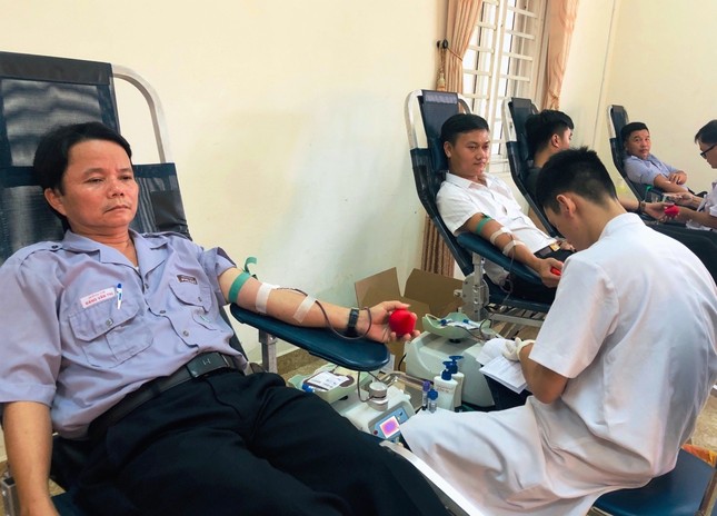 Thị xã Hương Thuỷ tỉnh TT-Huế sôi nổi hiến máu tình nguyện ảnh 1