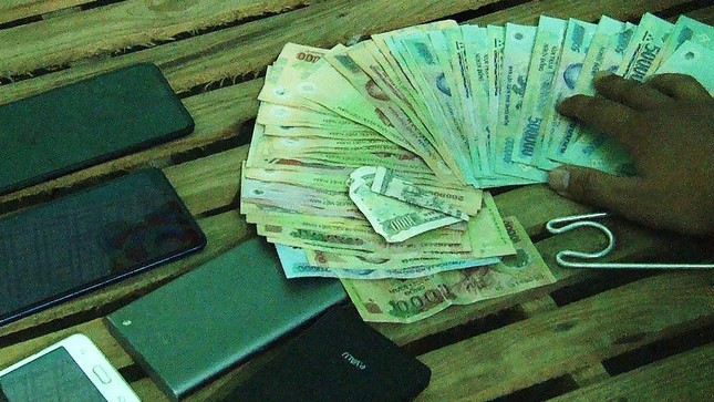 Tài xế taxi kiêm... ‘người nhện' đột lầu trộm cắp tài sản ở Huế ảnh 1