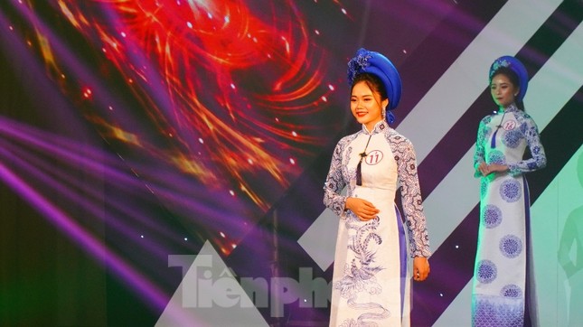 Nữ sinh viên Đại học Ngoại ngữ Huế đoạt Quán quân ‘Hoa khôi Đại học Huế 2020’ ảnh 14