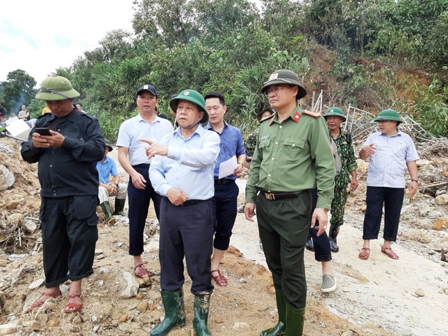 Chủ tịch TT-Huế: Tìm người mất tích ở Rào Trăng 3 như cứu thân nhân của mình ảnh 3