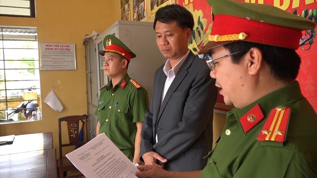 Khởi tố nguyên Trưởng phòng Tài nguyên và Môi trường thành phố Huế ảnh 1