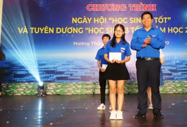 Tỉnh Đoàn TT-Huế tuyên dương 24 điển hình 'Học sinh 3 tốt' ảnh 2