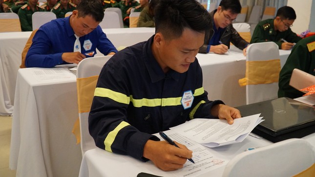 Sôi nổi thi báo cáo viên giỏi cấp tỉnh trong giới trẻ TT-Huế ảnh 7