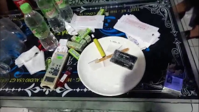 ‘Bí mật’ bên trong quán karaoke vùng thôn quê hoạt động xuyên đêm ảnh 2