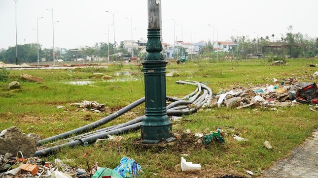 Hai công trình chiếu sáng tiền tỷ xây trên đường cụt 'bỏ hoang' ở Huế ảnh 3