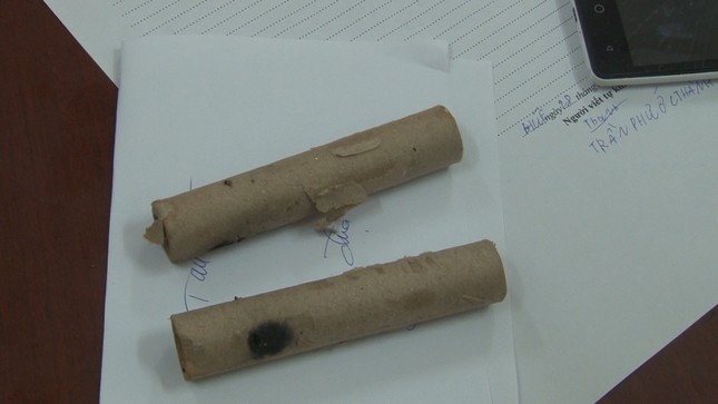 12 thanh niên ‘cả gan’ đốt pháo giữa trung tâm Huế ảnh 2