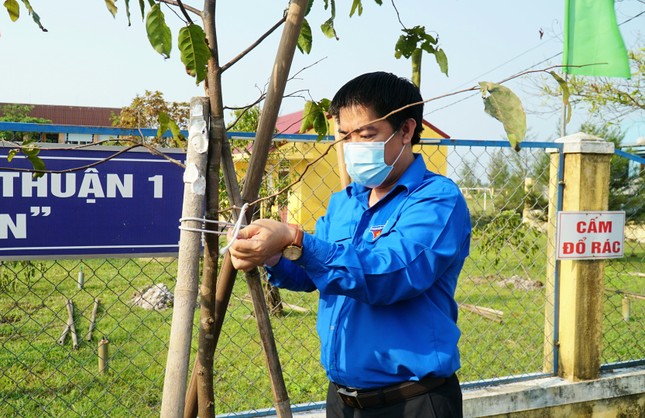 TT-Huế: Chung tay làm sạch, đẹp môi trường trong Tháng thanh niên ảnh 1