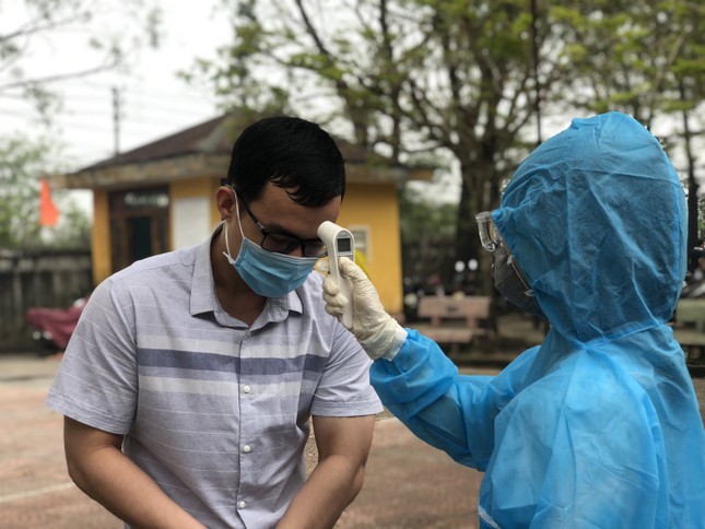 Xét nghiệm PCR 4.000 sinh viên Đại học Huế khi trở lại trường ảnh 5