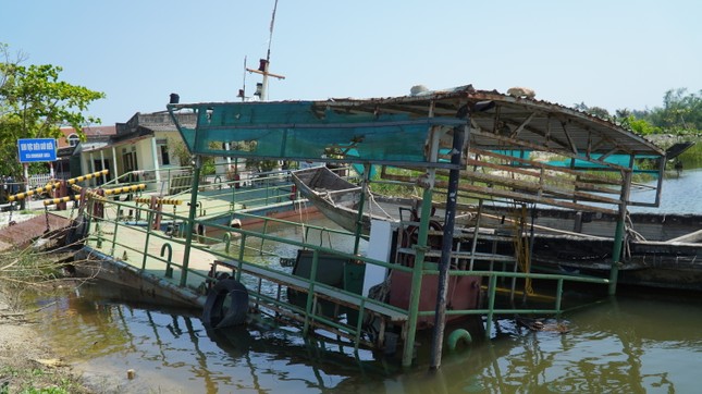 Xót xa đội phà vỏ thép tiền tỷ ở TT-Huế ‘chìm tại bến’ ảnh 1