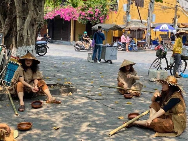 Vụ nghi người nhà Vũ 'nhôm' đóng giả ăn xin ở Hội An: 'Công an đang củng cố hồ sơ...' ảnh 1