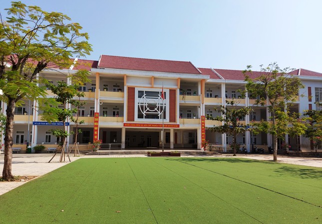 Học sinh Quảng Nam trở lại trường từ 4/5: Kiểm tra thân nhiệt, chào cờ tại lớp ảnh 7