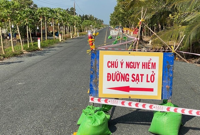 Sụp lún hàng chục mét trên tuyến đường hơn 700 tỷ ở Cà Mau ảnh 1