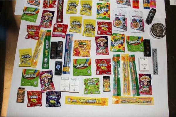 Mỹ cảnh báo về nhiều loại “kẹo trá hình”, tương tự “kẹo” mà 13 học sinh ở Quảng Ninh đã ăn ảnh 2