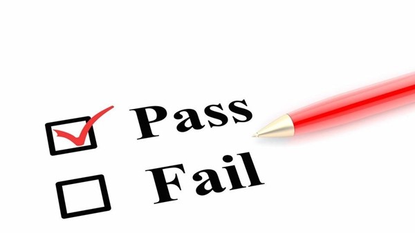 Sau một học kỳ chưa từng có, một số trường cho học sinh tự chọn cách ghi điểm vào học bạ ảnh 2