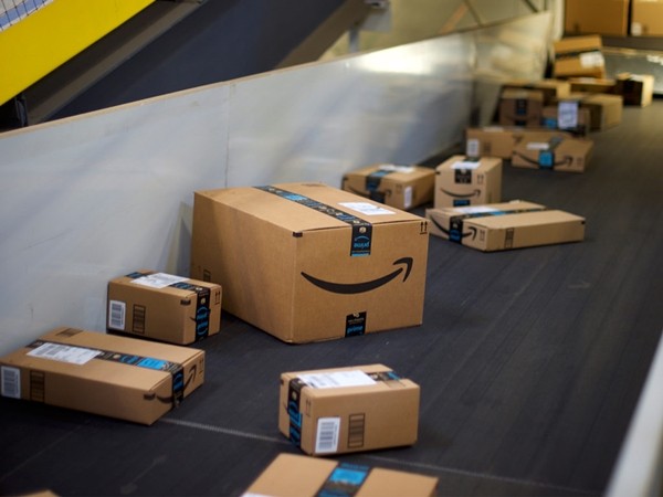 Câu “kẻ ăn không hết, người lần không ra” cực đúng với Amazon trong thời gian này ảnh 1