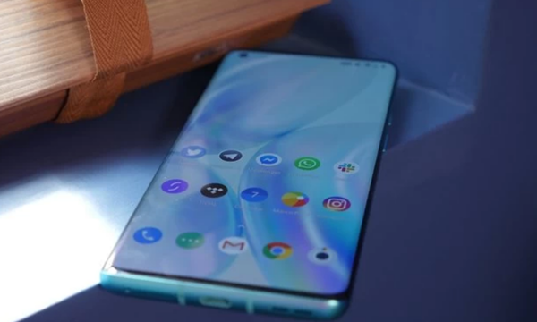 Chuyện thật như đùa: Smartphone có khả năng chụp xuyên quần áo, công ty sản xuất “tá hỏa“ ảnh 2