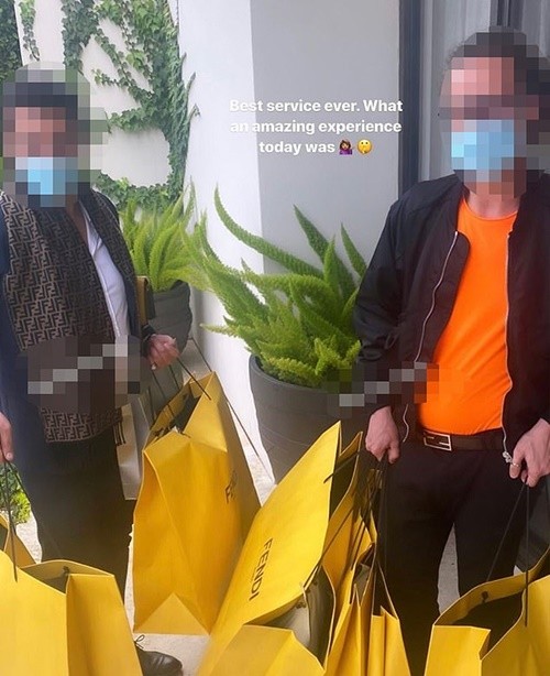 Mở tiệc “đập hộp” túi và quần áo Fendi, ngôi sao Instagram tên là... Chanel bị phạt nặng ảnh 2