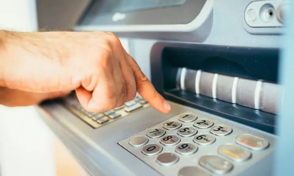 Cái kết “đắng” cho người nhặt được thẻ ATM, lại còn đoán trúng cả mã số để rút được tiền ảnh 2