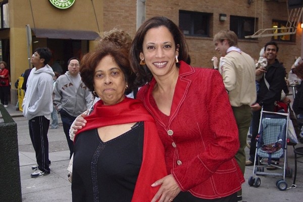 Phó Tổng thống đắc cử Kamala Harris chia sẻ lời khuyên gì của mẹ mà ai cũng tin đó là khởi đầu của thành công? ảnh 2