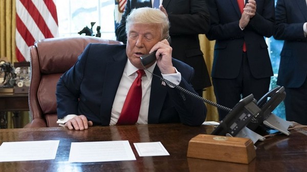 Tân Tổng thống Biden đưa “cái nút đỏ trứ danh” trở lại bàn làm việc, còn có cái nút thứ 2? ảnh 2