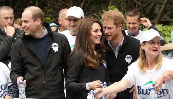 Có phải tình bạn thân giữa Công nương Kate và Harry đã gây ra vết rạn giữa Meghan và Kate? ảnh 6