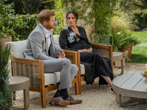 William - Kate có động thái đầy ẩn ý: Gửi thư cho cậu bé tên là Harry, với chi tiết “lạ“ ảnh 1