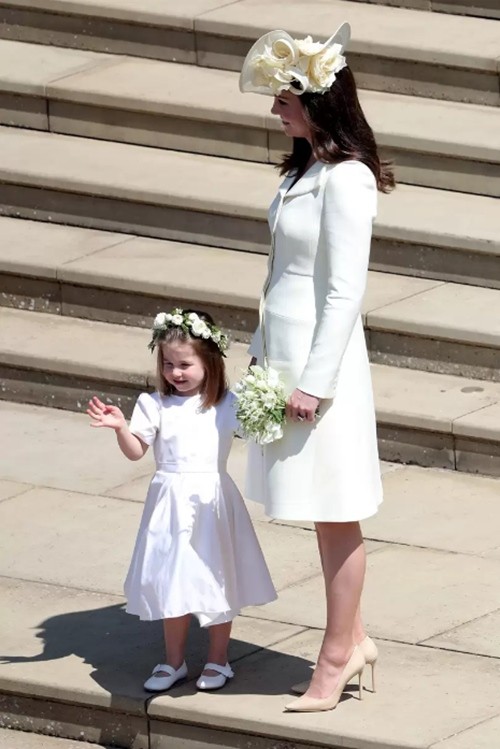 Đâu chỉ “rơi lệ”, còn 4 việc phá vỡ tình chị em giữa hai nàng dâu Hoàng gia Kate - Meghan ảnh 1