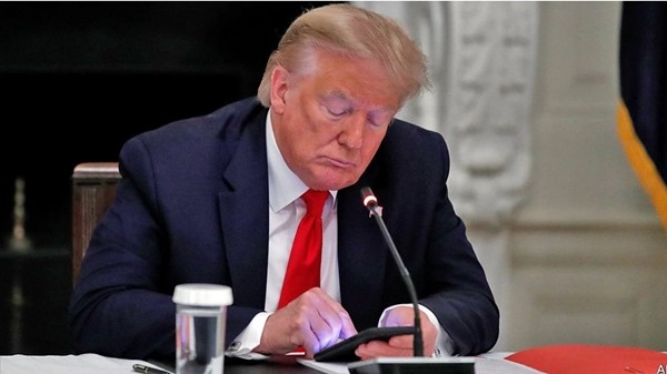 Hãy lưu ý điều này trước khi bạn gia nhập mạng xã hội mà cựu Tổng thống Trump sắp mở ảnh 1
