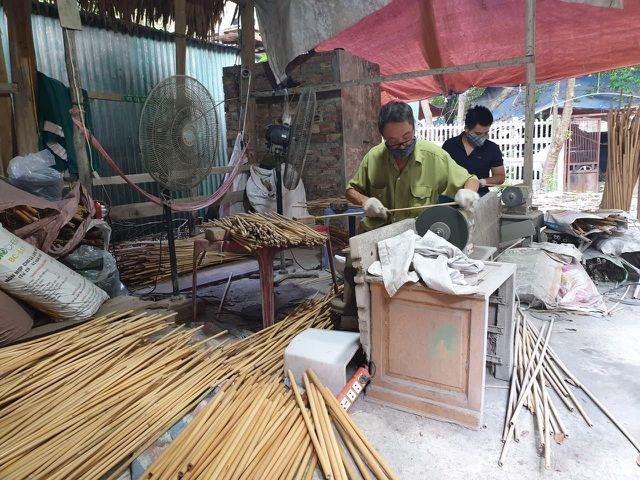 Đưa ống hút tre Việt Nam ra thế giới, 8X kiếm hàng tỉ đồng mỗi tháng ảnh 4
