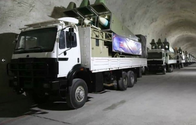 Iran lộ căn cứ tên lửa tuyệt mật bên bờ Vịnh Ba Tư ảnh 1