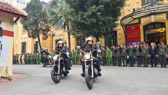 Công an Hà Nội ra quân bảo vệ Đại hội XIII của Đảng ảnh 2