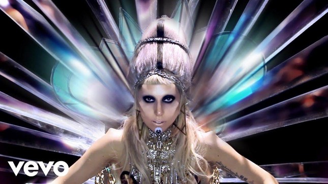 Lady Gaga mời nhiều nghệ sĩ LGBTQIA+ tham gia album "Born This Way" phiên bản kỷ niệm  ảnh 1