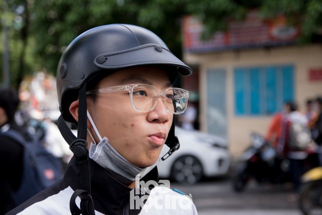Đề thi tiếng Anh tốt nghiệp gây thích thú với sĩ tử, bàn về cuộc sống không có Internet ảnh 6