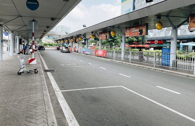 Top 3 cách di chuyển từ sân bay Tân Sơn Nhất về thành phố vừa tiện vừa rẻ, bạn biết chưa? ảnh 1
