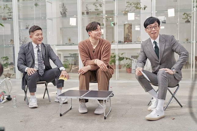You Quiz On The Block đạt rating kỉ lục với sự tham gia của “ông chú cực phẩm” Gong Yoo ảnh 1