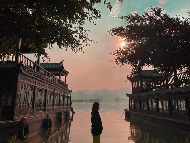 Du Xuân đầu năm tại ngôi chùa lớn nhất Việt Nam, phong cảnh yên bình và đẹp như một thước phim điện ảnh ảnh 4
