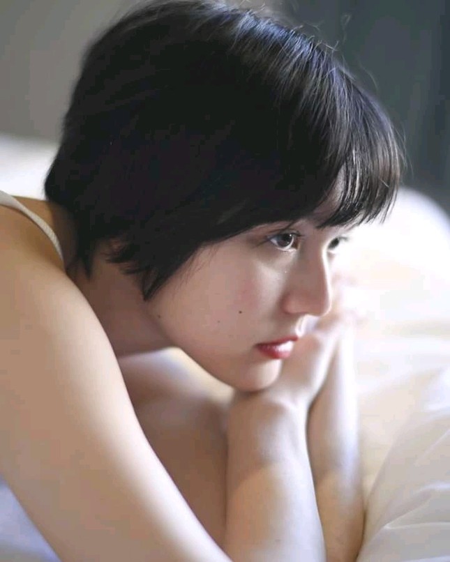Sơn Tùng M-TP vừa nhấn "follow" nữ nghệ sĩ thứ hai trong showbiz Việt, cô gái này là ai? ảnh 4