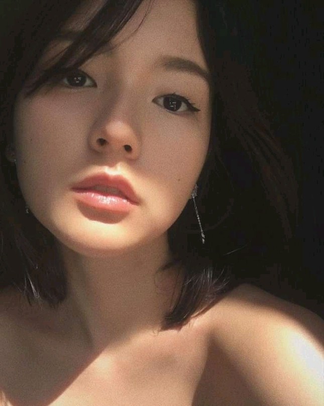 Sơn Tùng M-TP vừa nhấn "follow" nữ nghệ sĩ thứ hai trong showbiz Việt, cô gái này là ai? ảnh 5