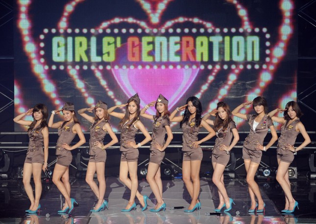 Cư dân mạng “đào” lại CF gần đây của Jessica, nhiều chi tiết được cho là “đá xoáy” SNSD ảnh 3