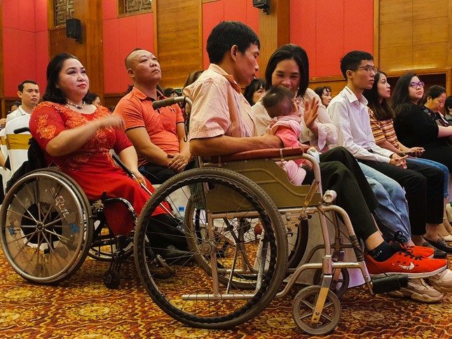 Lễ cưới tập thể 'Giấc mơ có thật' cho hơn 40 cặp đôi khuyết tật ảnh 2