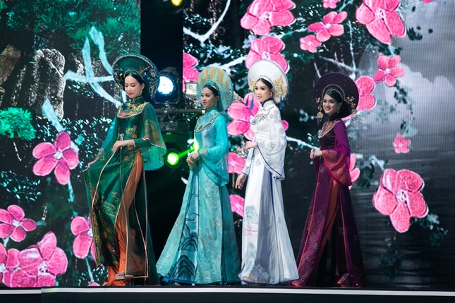 Hoa hậu Đỗ Mỹ Linh ăn chay 2 ngày để ngồi kiệu rồng hóa Thánh Mẫu tại Chung kết HHVN 2020 ảnh 1