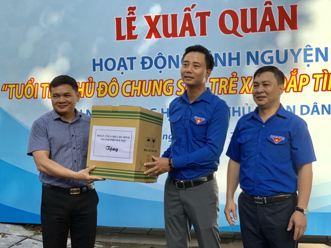 Khám bệnh, phát thuốc miễn phí cho 1.000 người dân nước bạn Lào ảnh 4