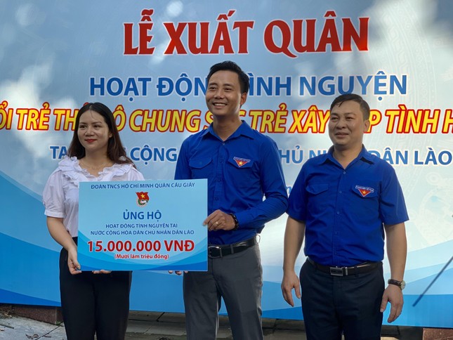 Khám bệnh, phát thuốc miễn phí cho 1.000 người dân nước bạn Lào ảnh 3