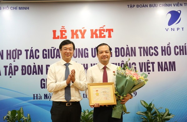 Ứng dụng mạnh mẽ công nghệ thông tin vào hoạt động Đoàn ảnh 2