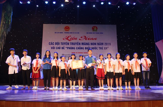 Thiếu nhi truyền thông điệp về phòng chống đuối nước ảnh 3