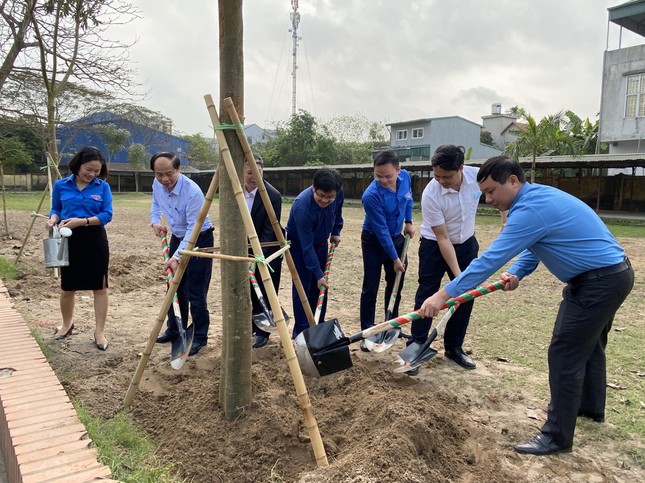 Thực hiện hàng loạt công trình, phần việc trong Ngày Chủ nhật xanh ảnh 8